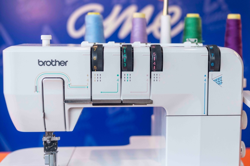 Collareta Brother CV 3440