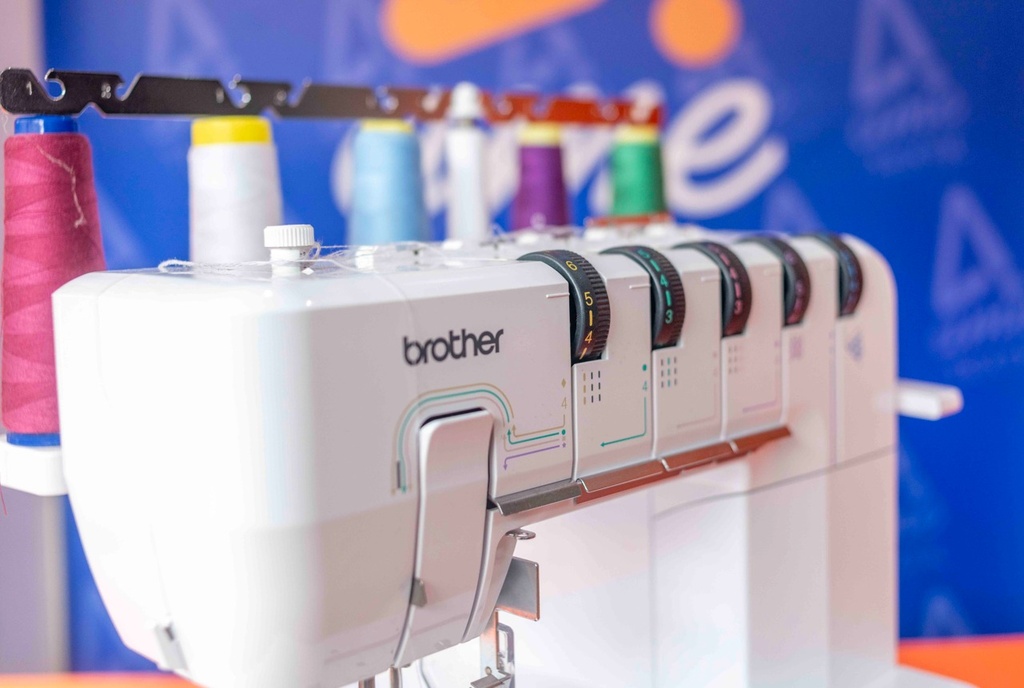 Collareta Brother CV 3550.